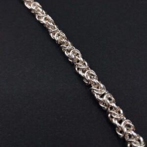 Elegantes Armband aus 935er Silber im byzantinischen Stil, detailreiche Handarbeit