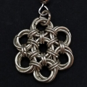 Chainmail Ohrring aus 935er Silber – filigranes Schmuckdesign