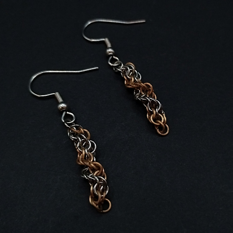 Minimalistische Bicolor Ohrringe aus Edelstahl und Bronze – modern und zeitlos